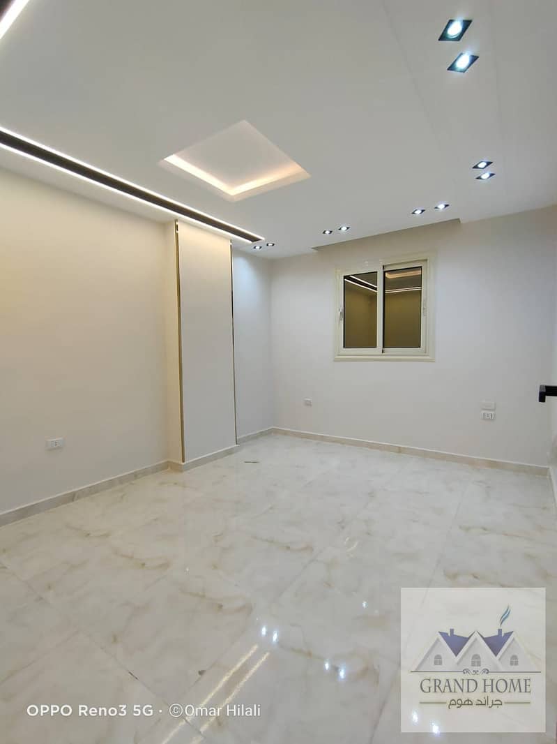 4 093719a9-975e-4667-b414-121be19b4466. jpg