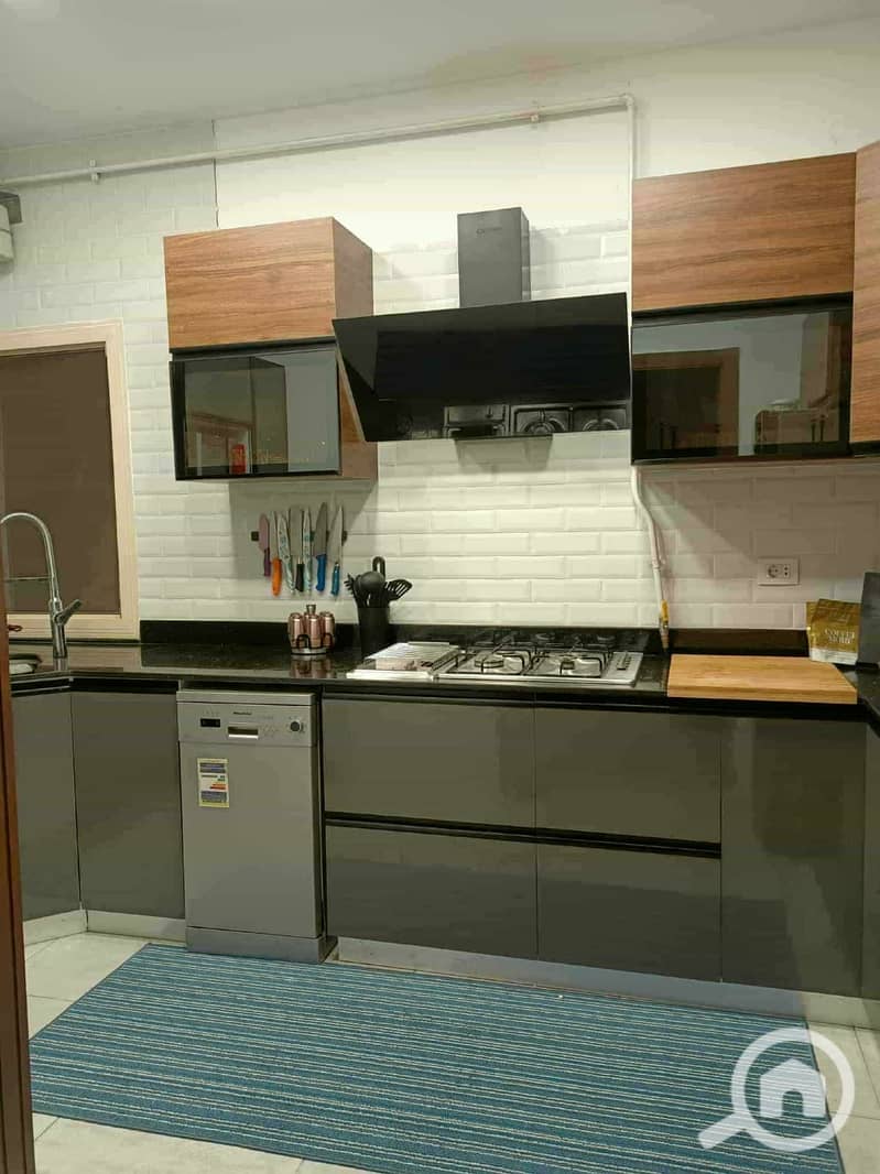 7 74f0df00-fd00-4bc3-8fa8-b7d3f313e9f3. jpeg