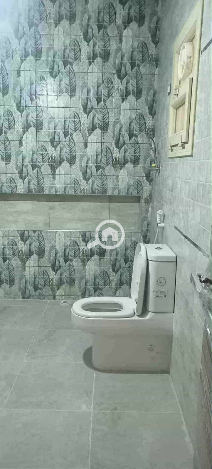 8 7e454fa2-6d1a-4b7a-9b23-86547f0fbfb2. jpeg