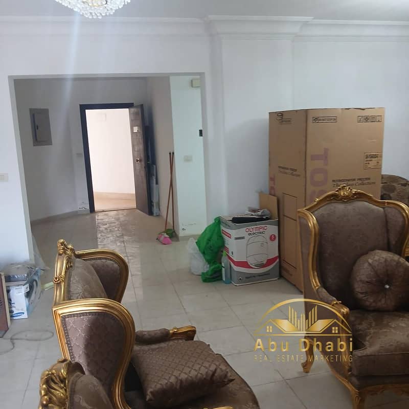 6 30fb80ef-670f-4d90-8bc5-a3ad41a97e8f. jpg