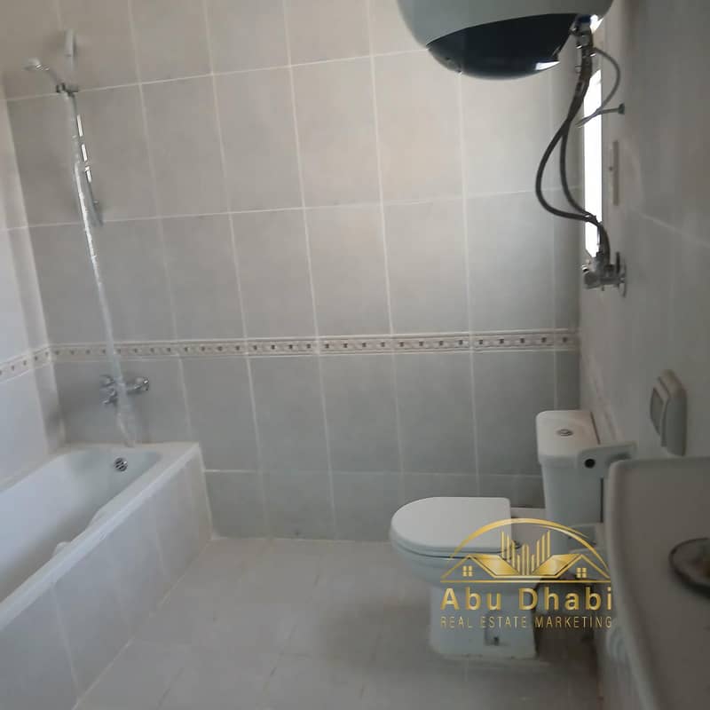 8 aac1d208-fdba-497e-b1f0-85749d107795. jpg