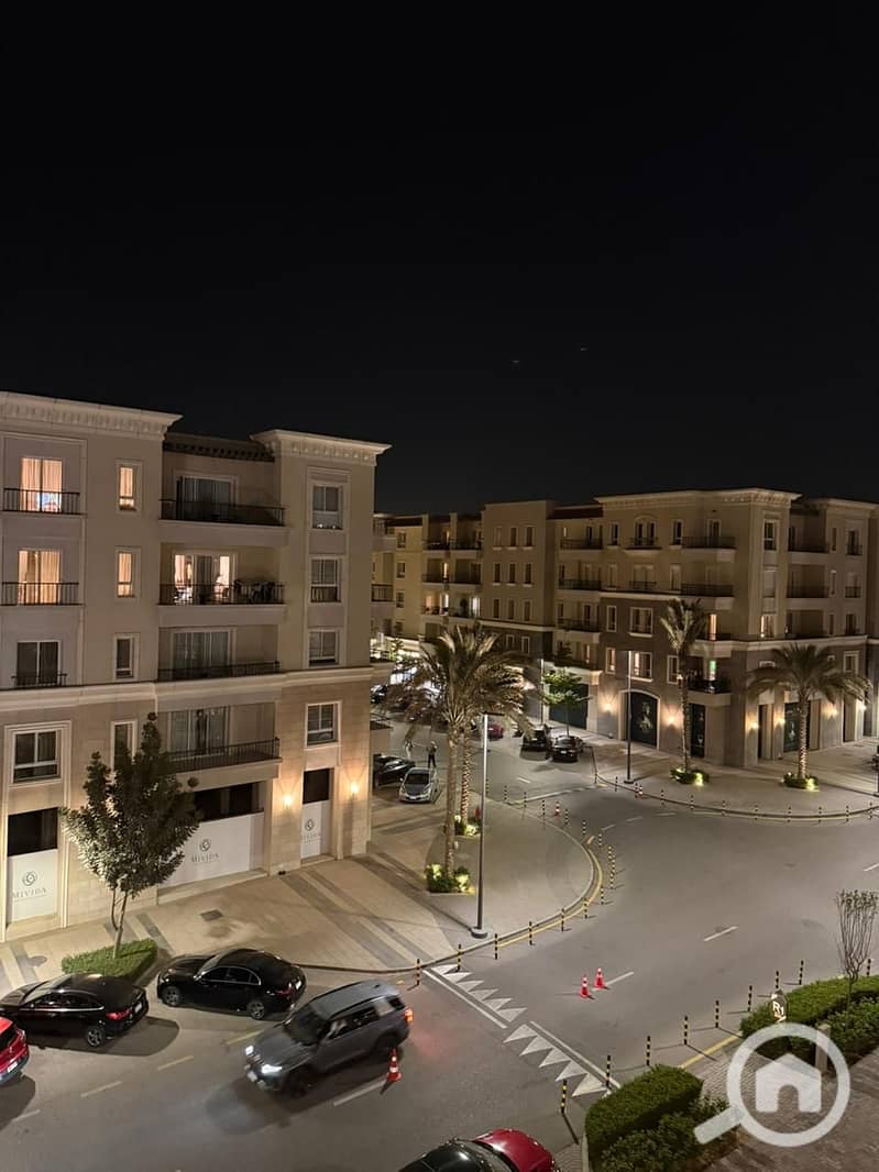 3 e2546aa9-3ffe-404f-b342-5e05b672719b. jpg