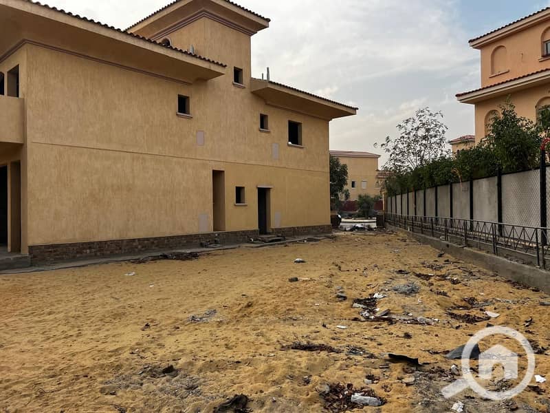 21 ec863385-d386-4087-b35f-2f739837353d. jpg