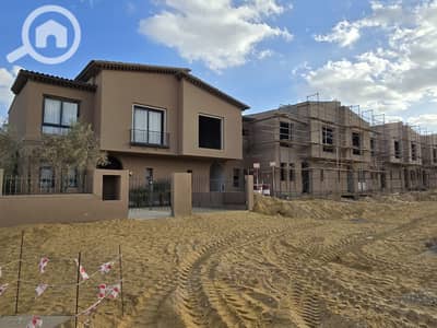 تاون هاوس 4 غرف نوم للبيع في الشيخ زايد، الجيزة - 1. jpg