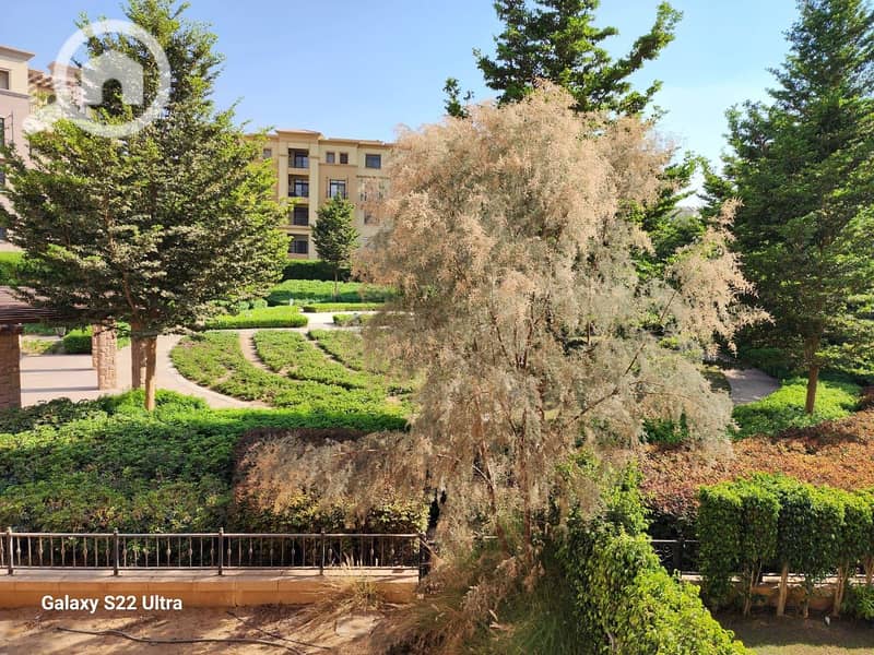 4 62527a4c-e3e9-4933-b98a-256b10b54581. jpg