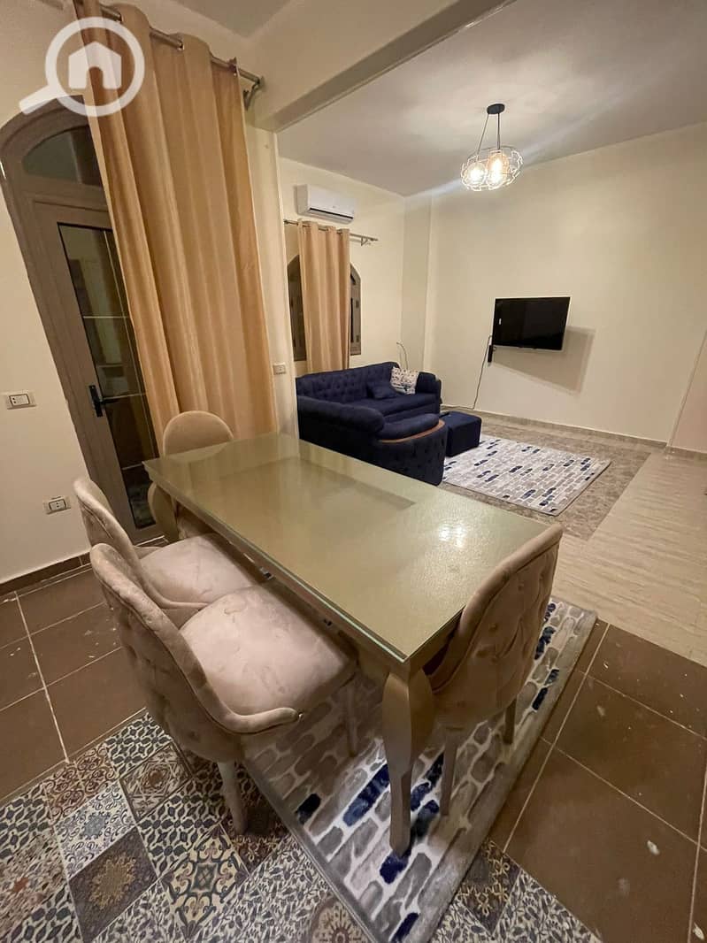 8 e00fe683-195d-4dcf-82a1-49a0ee0c98a7. jpg