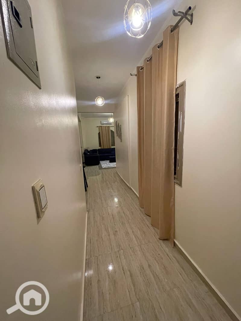 9 9c80acd7-91e3-43ad-9034-b243299b81b9. jpg