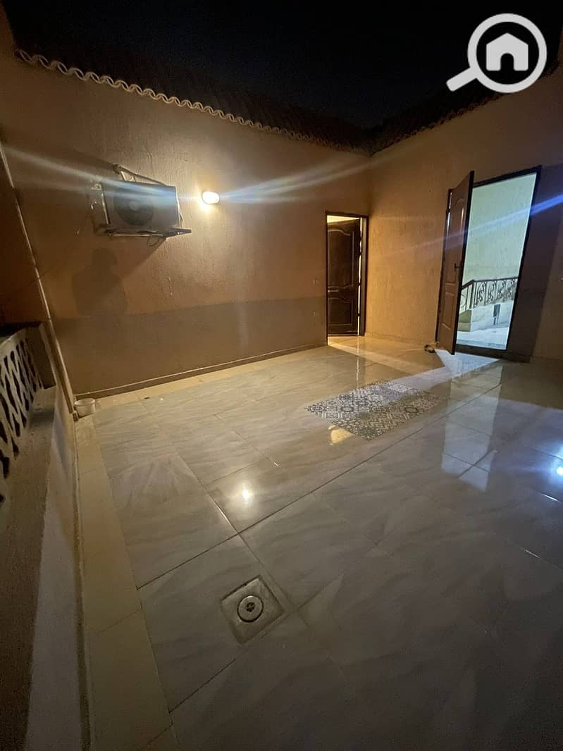 12 2bcb6f48-7ebc-4b1e-b645-af87993df2be. jpg