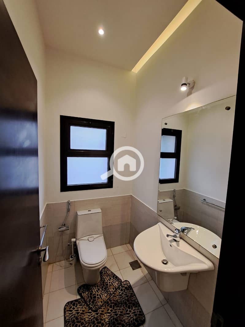 5 WhatsApp Image 2025-12-28 at 4.25. 13 PM (3). jpeg