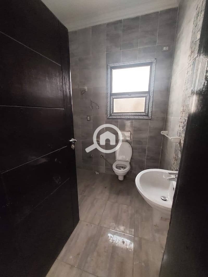 11 bb02395d-a47a-4366-b036-ac68388ba329. jpg