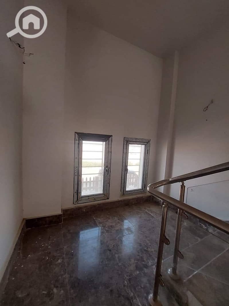 13 da879844-a1e0-4475-9471-dde35c8d239b. jpg