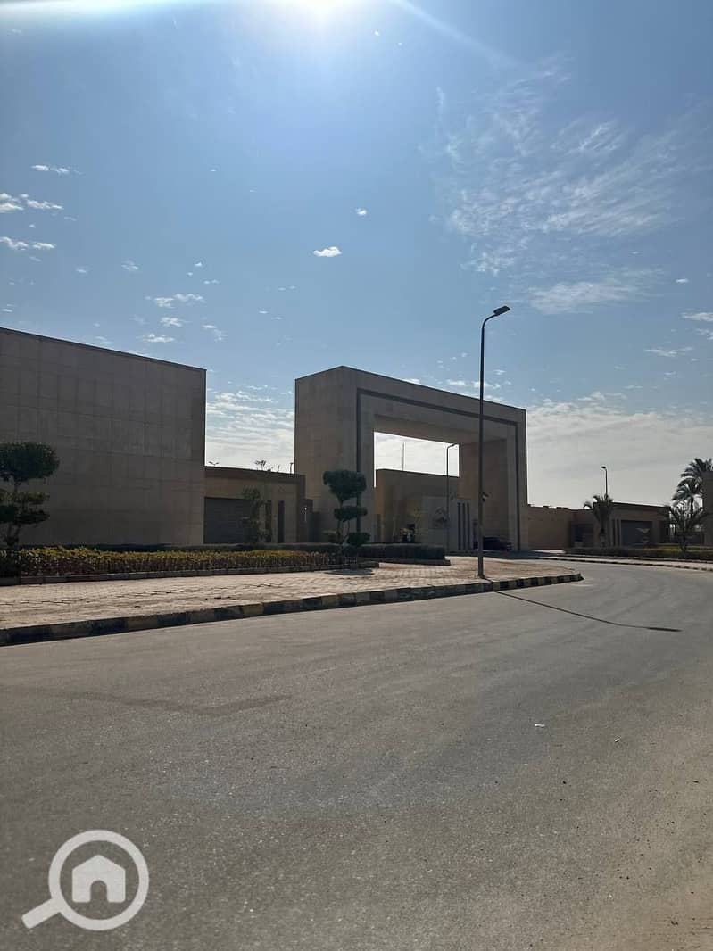 11 33e82dfc-6e76-4328-9644-e8757c004d25. jpg