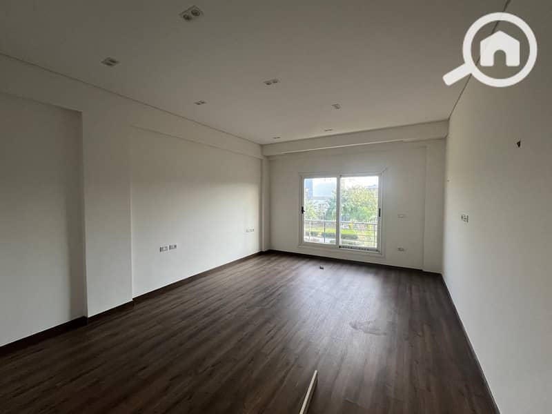 18 WhatsApp Image 2025-12-29 at 12.44. 34 PM. jpeg