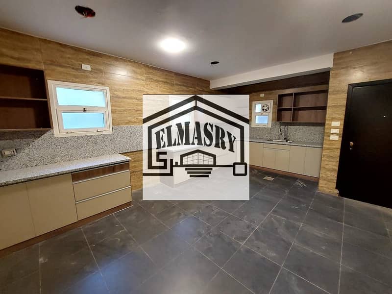 4 7d5d5e83-90e1-4138-8d18-90cf4f28fa28. jpg