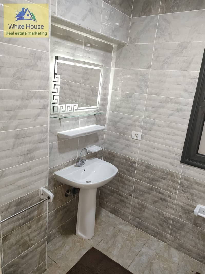 3 22fcd4a5-072b-480f-9540-b746b8fcb2d8. jpg