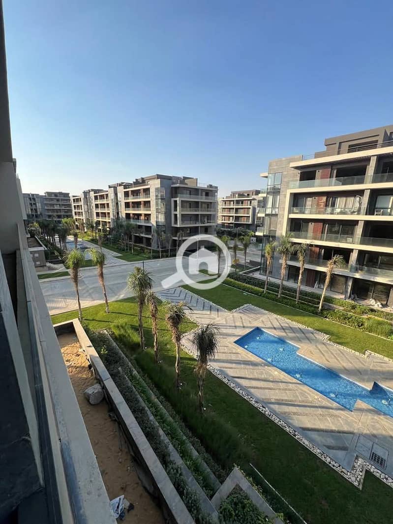 12 f468ce5d-9d24-41d2-8f26-972898c4a8ce. jpg