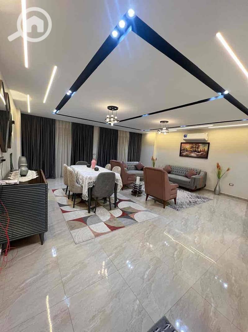 3 2c55a602-044a-4b6b-acff-f20766a82da9. jpg