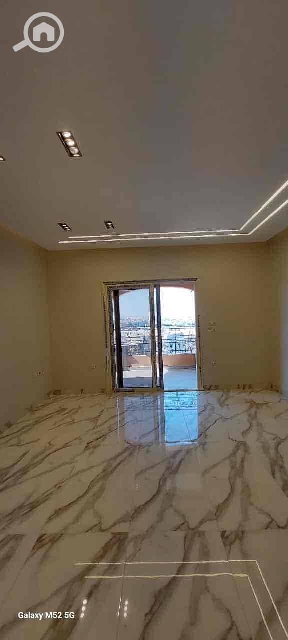 6 c169ecc4-d386-47cb-bd26-47d369d68ab0. jpg