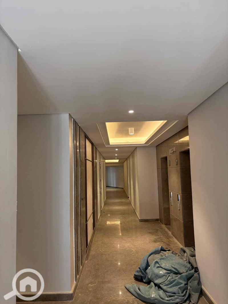 10 99c45d5b-83d1-46c8-99cd-2a0a328c4908. jpg