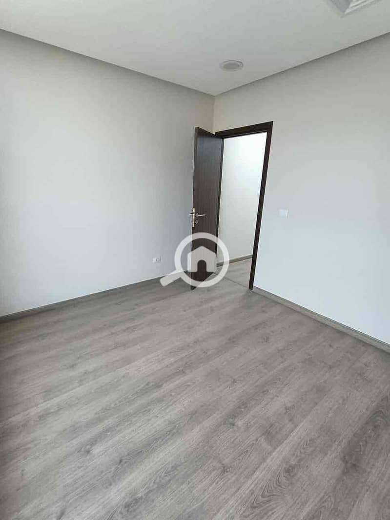 7 fa1b6b77-e7f6-4c62-bd2d-5dd020a27548. jpg