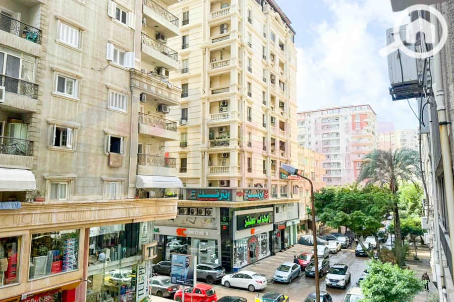 5 WhatsApp Image 2025-12-29 at 15.57. 26 (1). jpg