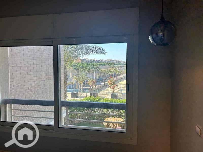 6 bd56efca-d44d-4dff-ac9b-926491f7f800. jpg