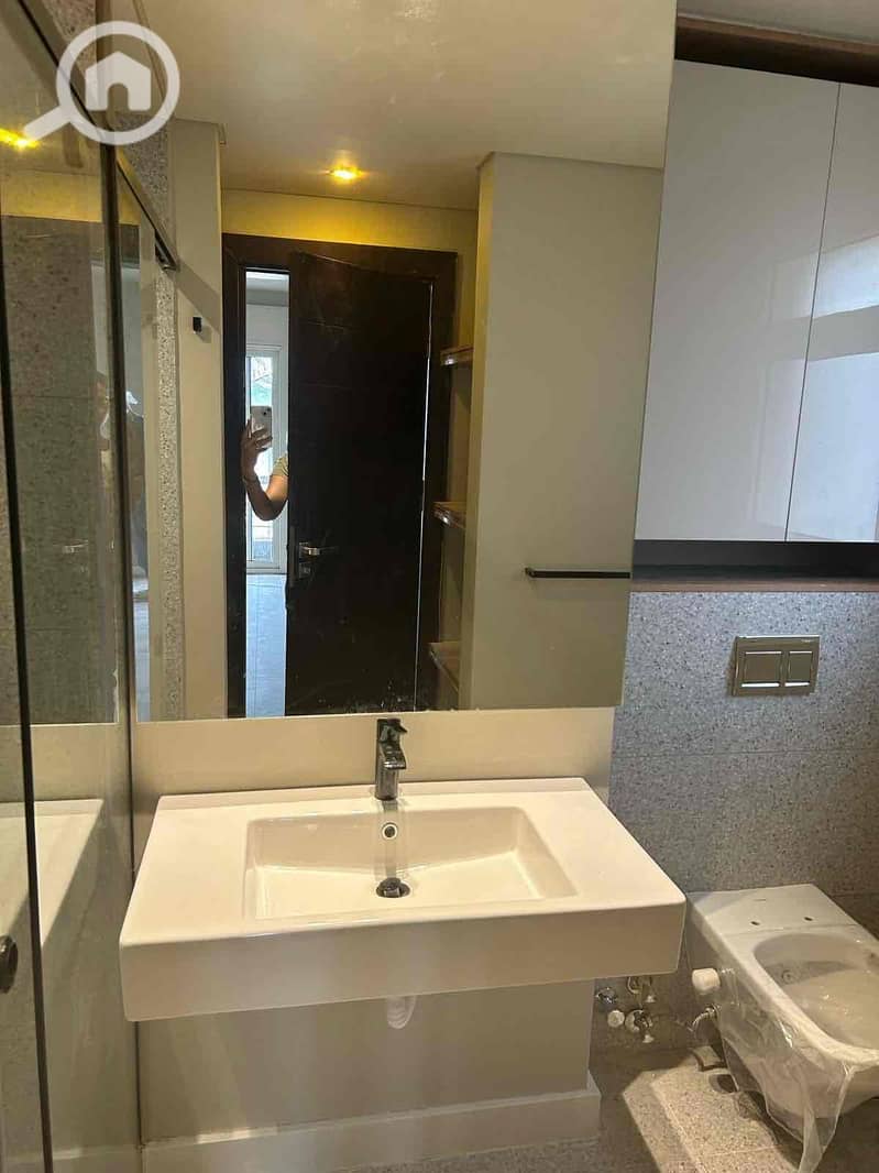 7 173e8010-0499-47bf-8c2d-89d0025f3668. jpg