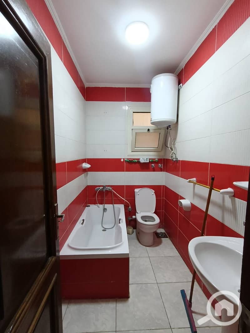 18 f243ac68-934e-45c1-8caa-4171f45558a2. jpg