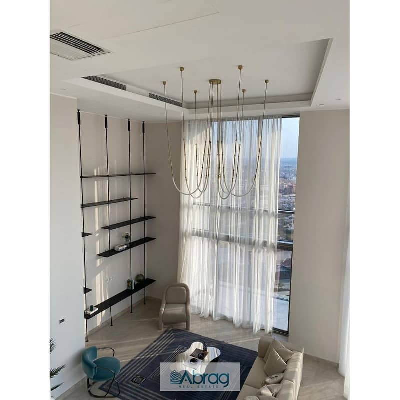 4 2e7adc65-c0d1-4a51-82ad-557b88928789. jpg