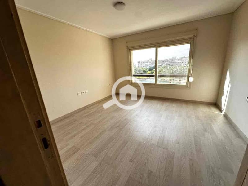 4 bc217a85-3e35-4656-bafd-e7009acefbd1. jpg