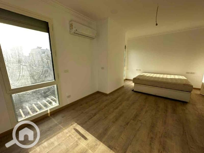 3 e66aff1b-a7be-4e16-9807-5a9e2f56bdb5. jpg