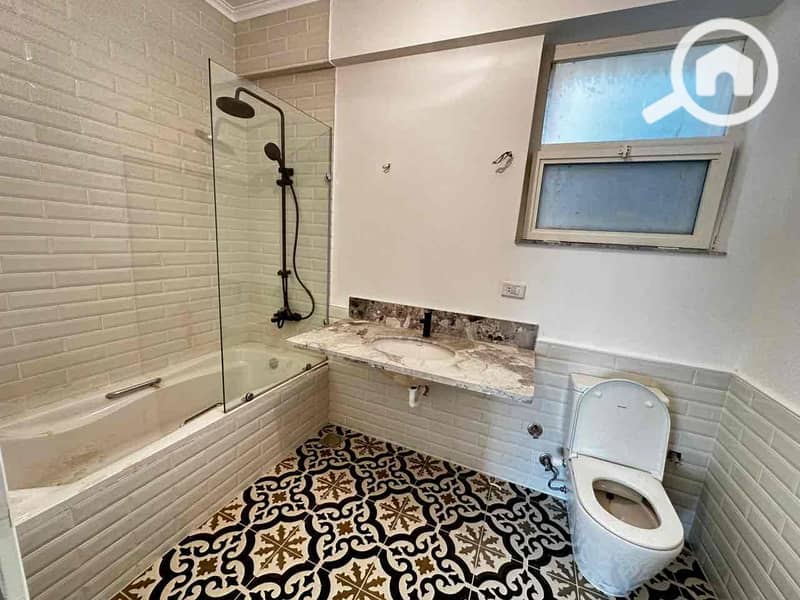 22 f1a492a4-2821-48f9-a2de-25869049a8d1. jpg