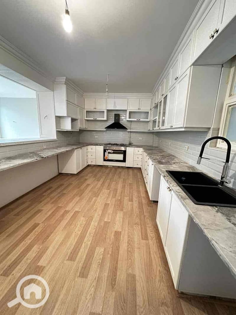 26 36c846d3-33c3-422b-8e6f-fc712f53219b. jpg