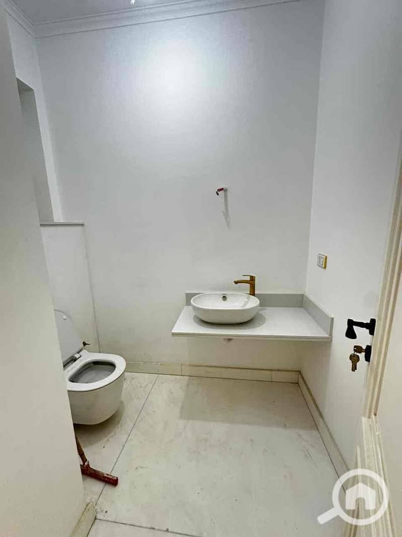 29 4b49f7d1-6dd8-4787-9c8a-2d69b9a7cd02. jpg