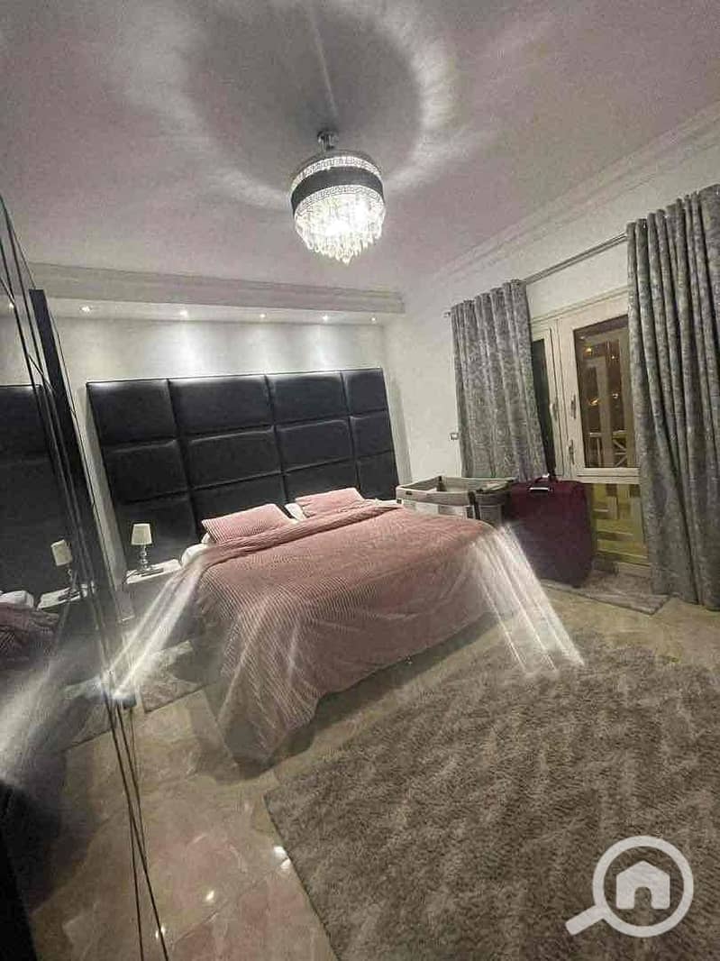 10 2354b0c1-d5ee-4c80-8615-b7e5f35ec470. jpg