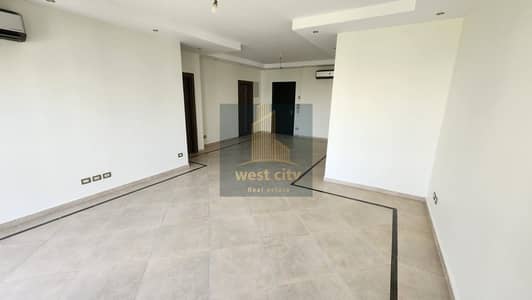 شقة 2 غرفة نوم للايجار في الشيخ زايد، الجيزة - IMG-20231001-WA0056(5). jpg