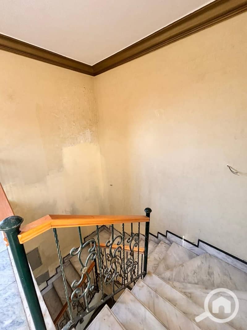 9 9844d1a9-8473-4e5e-9812-3730739bab4f. jpeg