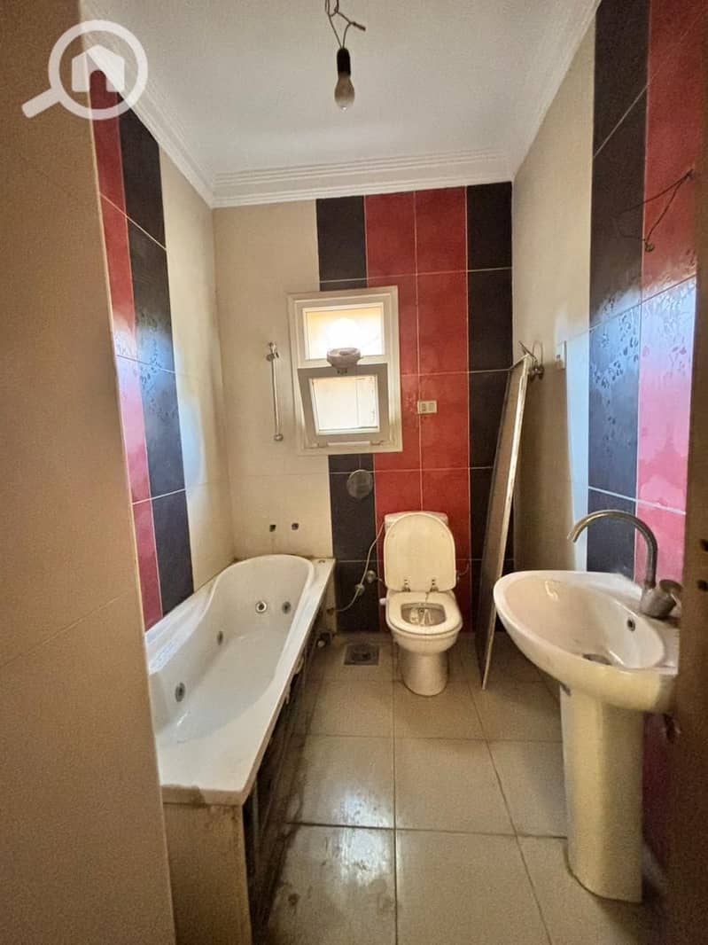 17 dcb30989-d3a9-426d-a40a-bb887891dea5. jpeg