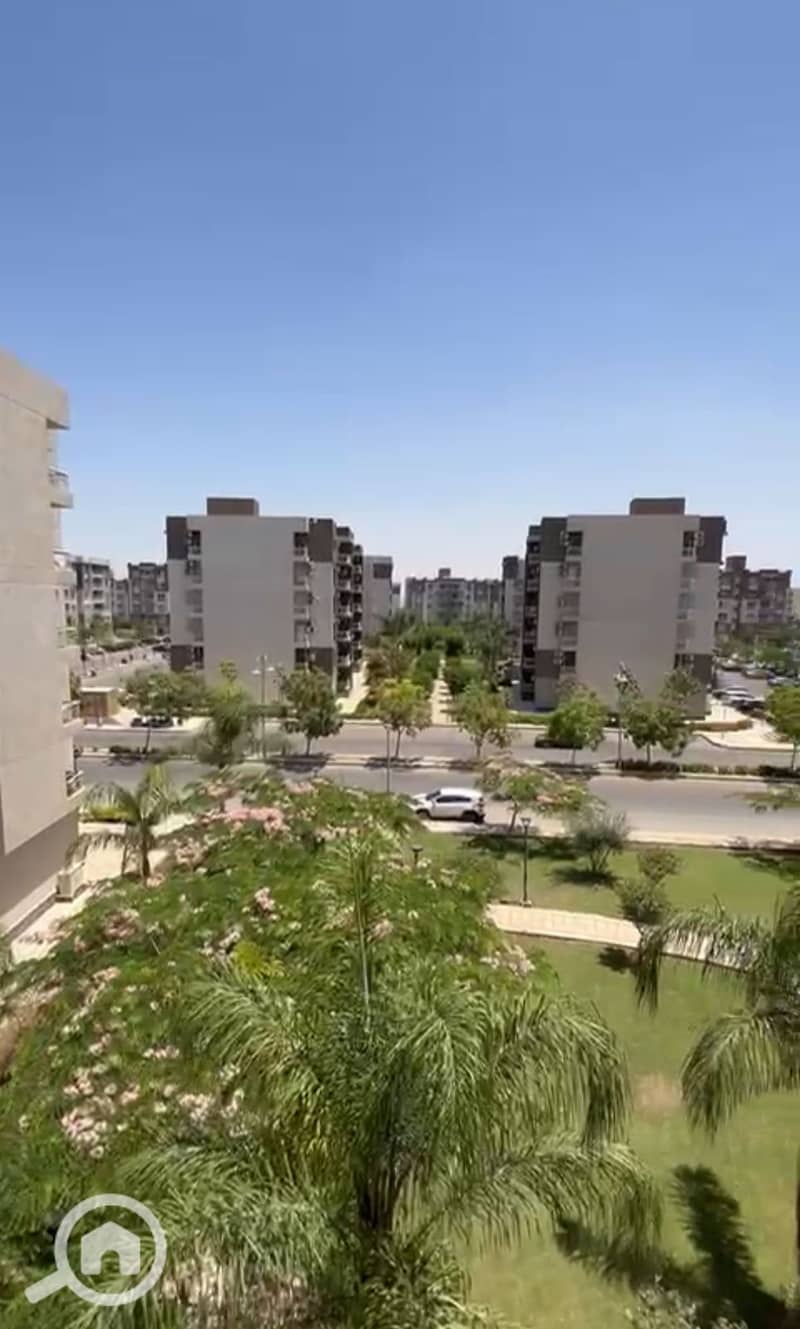 4 002f0d94-eb71-4abe-ba85-de3aa3e9ab29. jpeg