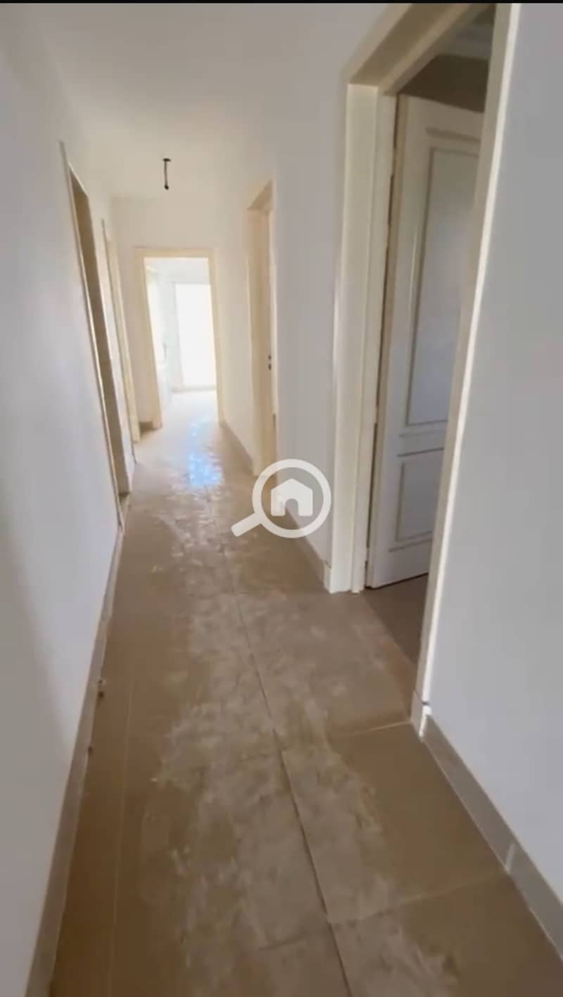 11 0ee541f1-3b11-43ee-941f-a94cb3f97b5f. jpeg