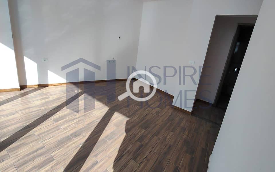 8 WhatsApp Image 2025-12-29 at 10.52. 51 (2). JPG