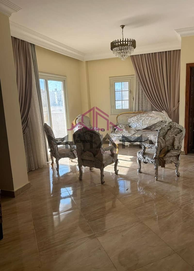 2 photo_5949460759840492911_y. jpg