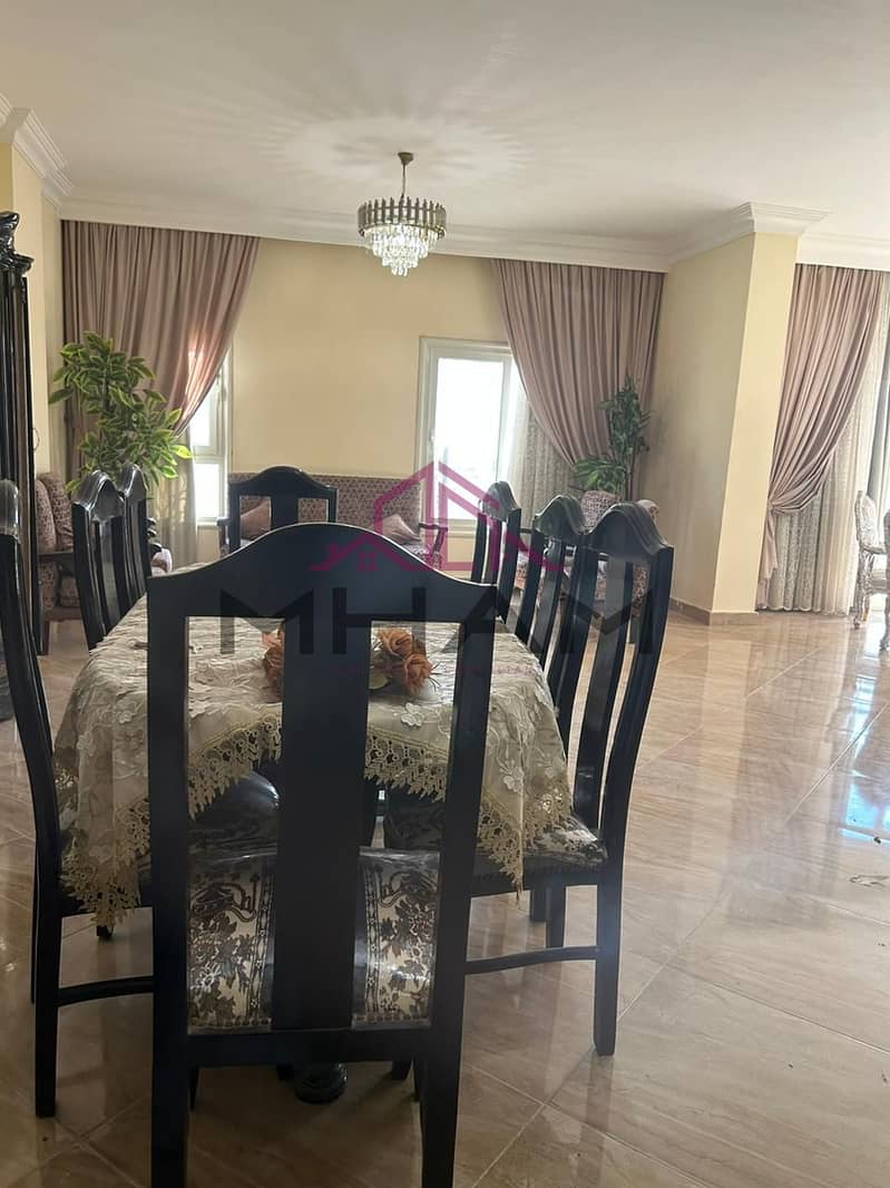 11 photo_5949460759840492915_y. jpg