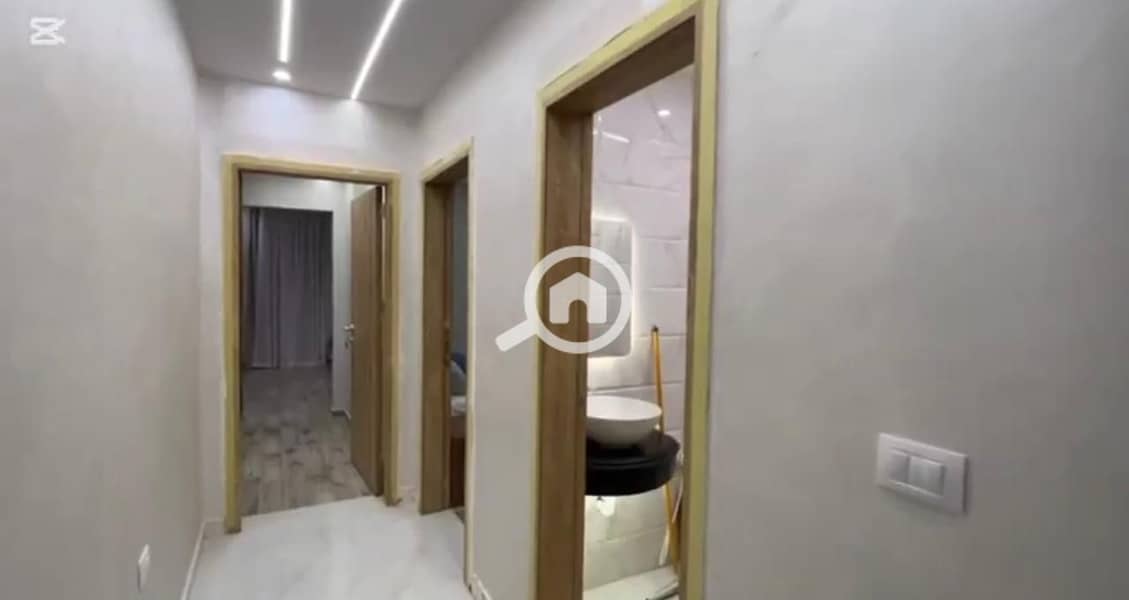 7 30bb17ee-4a10-4687-a7b7-b5071a1bb330. jpg