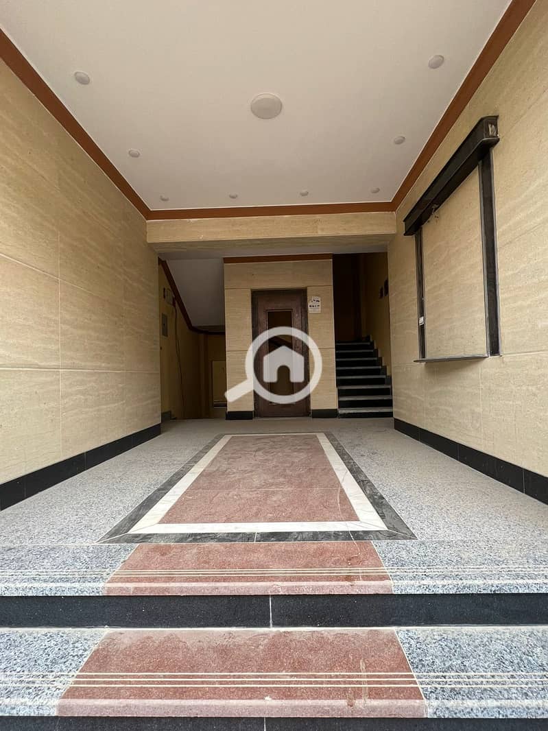 4 8b256475-c77e-4c74-8bbc-8abb610316f3. jpg