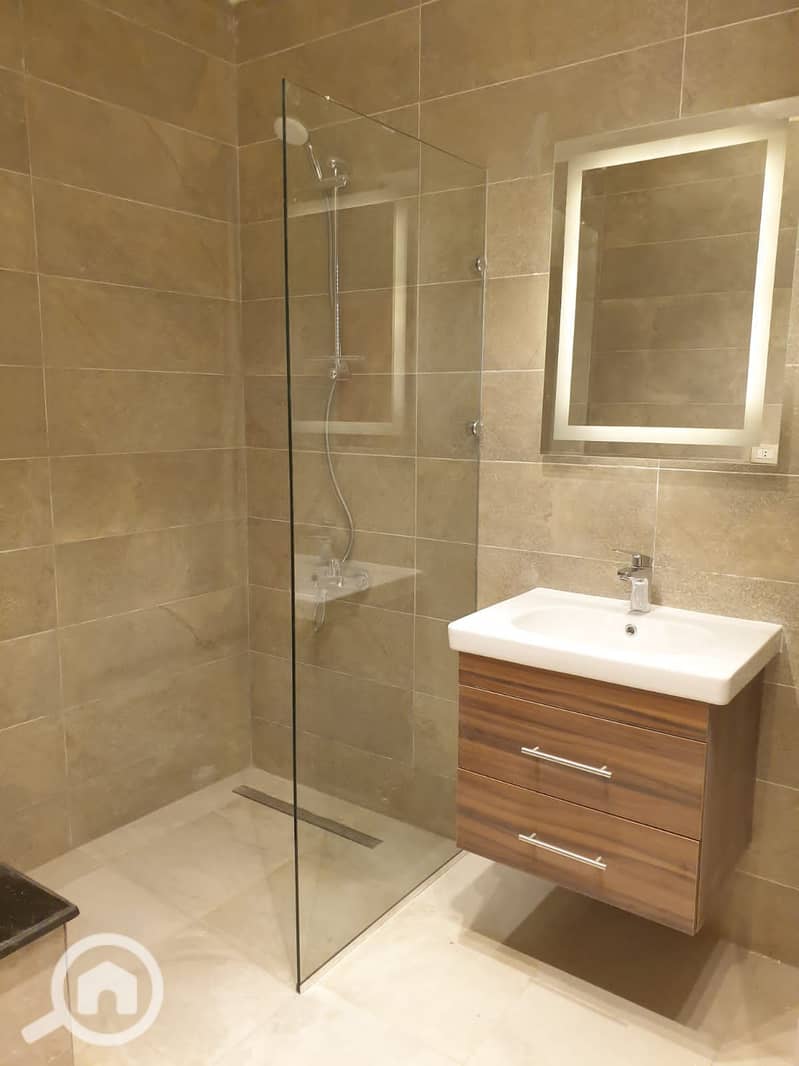 3 03d4bc3b-b7a1-4705-a0e9-1dd51a1f2497. jpg