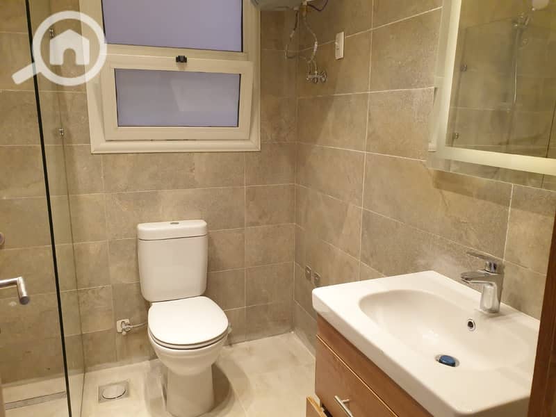 7 63527a9c-a8a4-40d1-a259-b4f4f06e5a9e. jpg