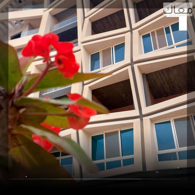 8 e7b2e500-c92c-4fa3-a7bf-46d93ba91611. jpeg