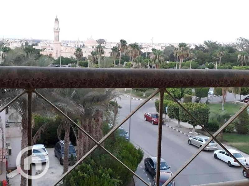 4 2d296f09-59cf-4ed6-9b9c-e9d0a9bc67e0. jpg