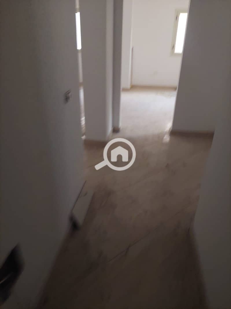 4 216fddcf-ef63-4950-a3ee-7054ea92c568. jpg